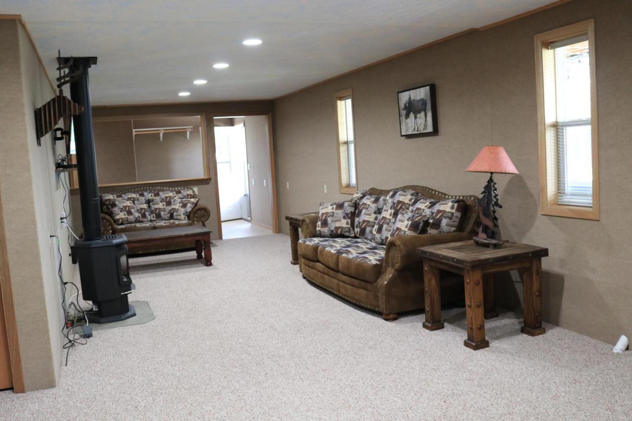Moose Creek Resort ويست غلاسير المظهر الخارجي الصورة