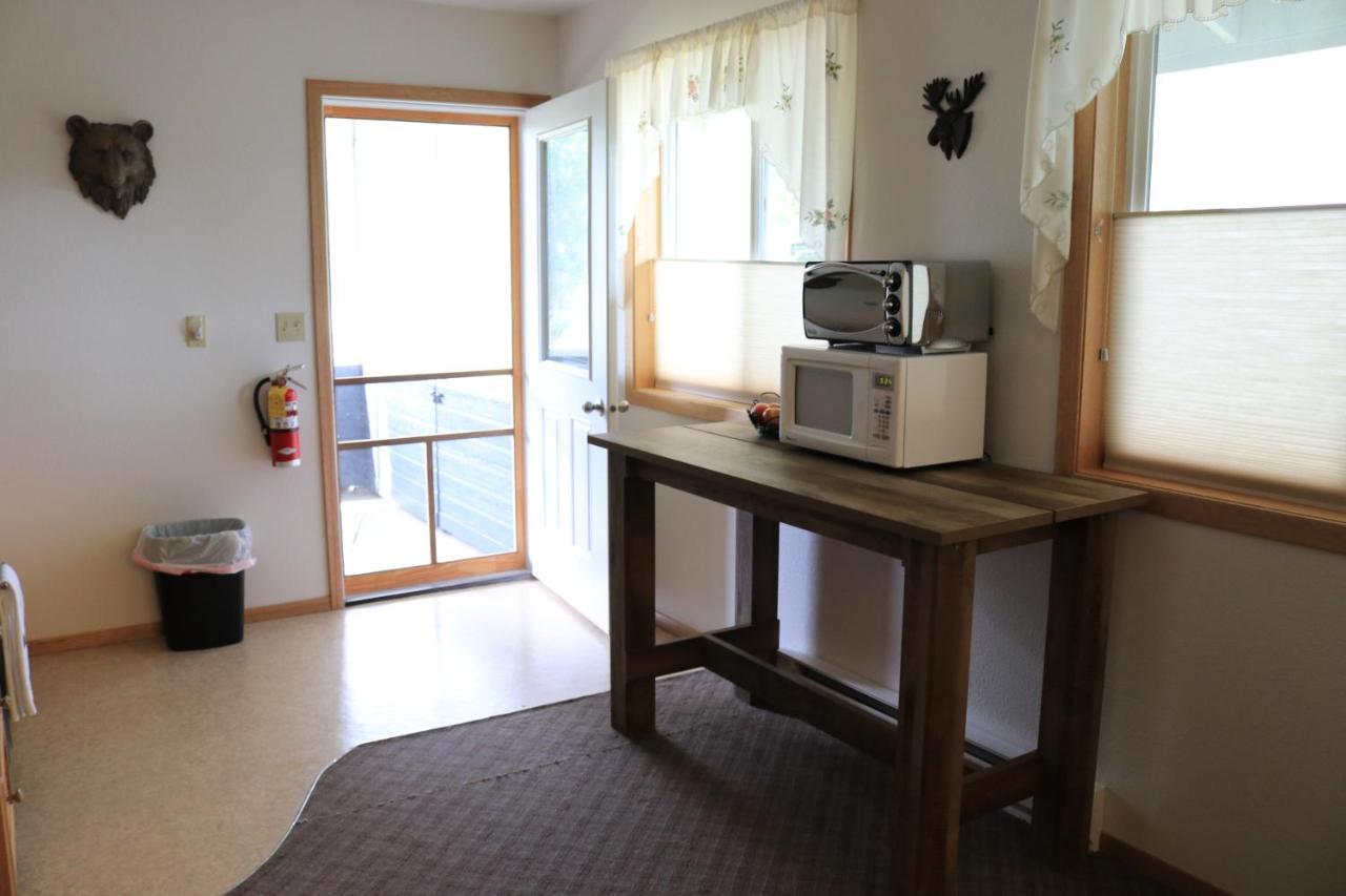 Moose Creek Resort ويست غلاسير المظهر الخارجي الصورة